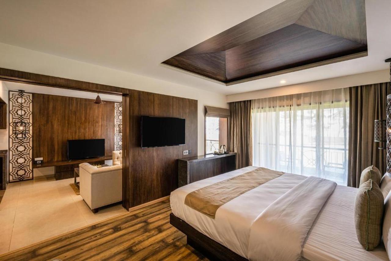 Silver Waves Resort & Spa - دامان المظهر الخارجي الصورة